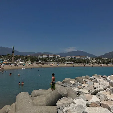Marina Banus - Frontline Beach - Puerto Banus * Marbella